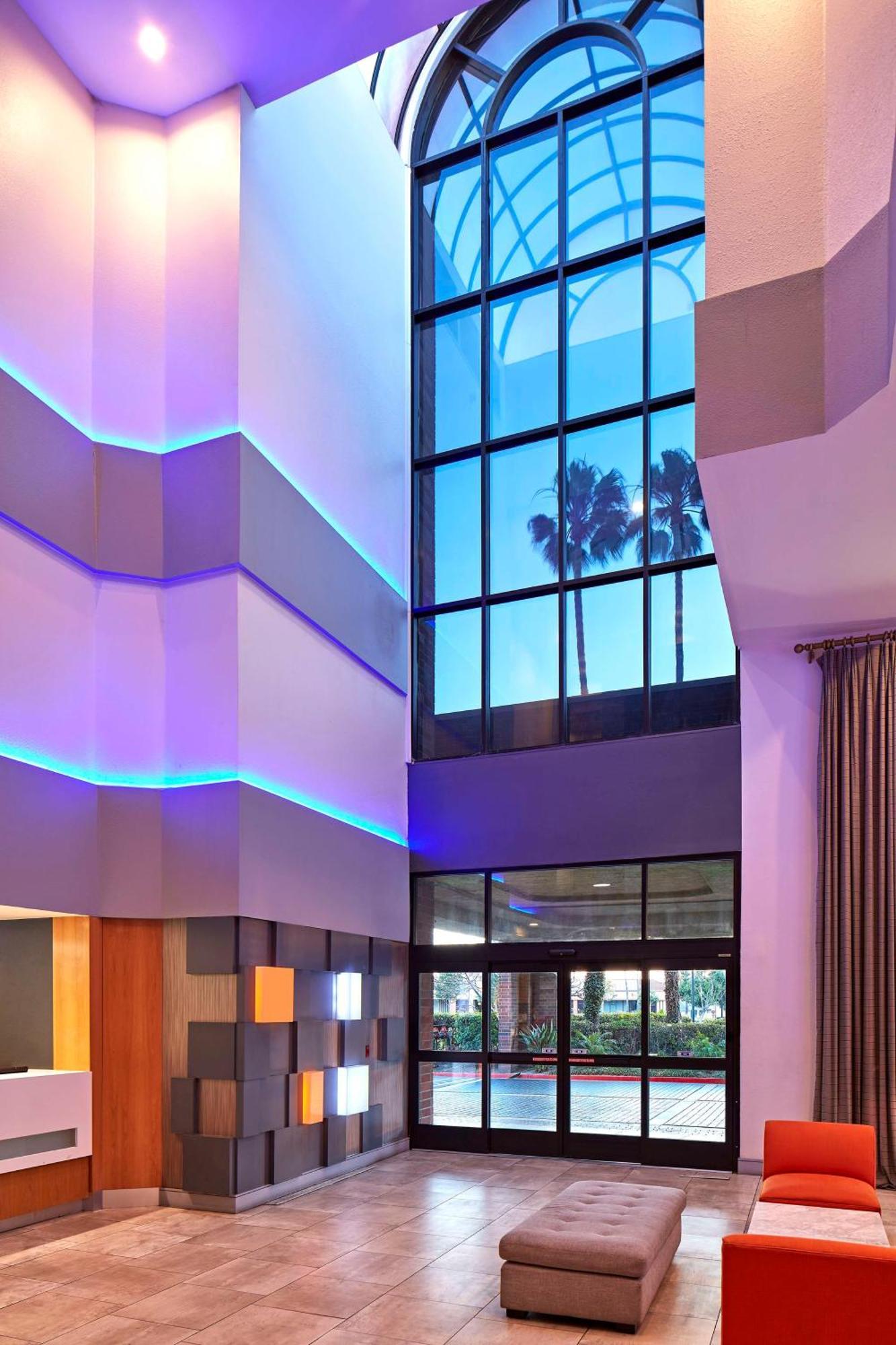Best Western Plus Meridian Inn & Suites, Anaheim-Orange Exterior photo